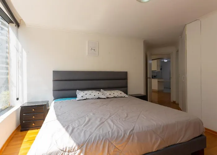 Departamento Familiar Con Vista, 4 Habitaciones, 10 Personas, 5 Camas, 3 Banos, 2 Parqueaderos, Agua Caliente, Wiffi, A 20 Metros Del Quicentro Shooping Y Estadio Olimpico
