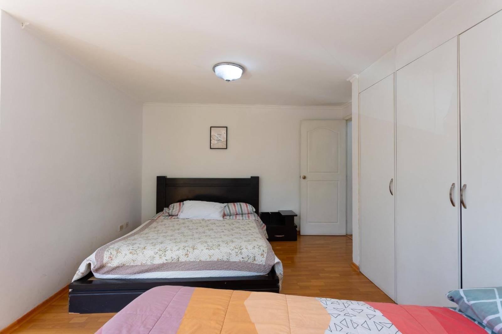Departamento Familiar Con Vista, 4 Habitaciones, 10 Personas, 5 Camas, 3 Banos, 2 Parqueaderos, Agua Caliente, Wiffi, A 20 Metros Del Quicentro Shooping Y Estadio Olimpico Apartamento *